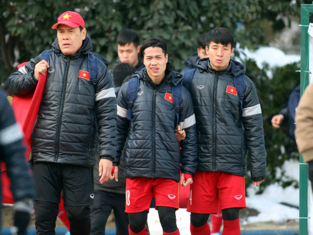 Bóng đá - U23 Việt Nam: Nắng đẹp ở Thường Châu, thầy Park họp kín