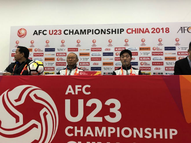 Họp báo chung kết U23 Việt Nam - U23 Uzbekistan: Thầy Park e ngại &#34;bom 3 càng&#34; - 1