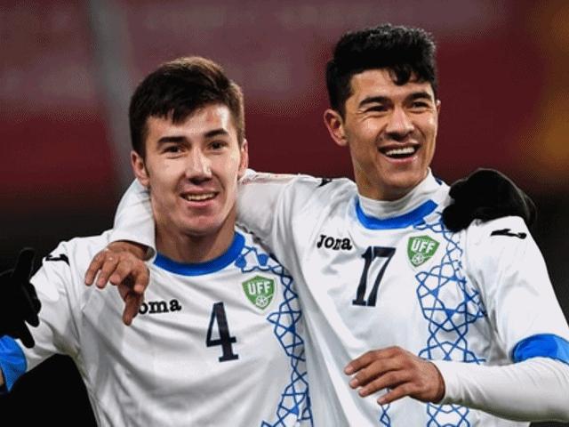 Làm đẹp - Cận cảnh vẻ “đẹp trai lồng lộng” của 2 cầu thủ U23 Uzbekistan