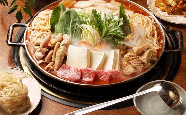 5 mẹo giúp fan bóng đá chống chọi với cái lạnh dưới trời tuyết rơi - 2