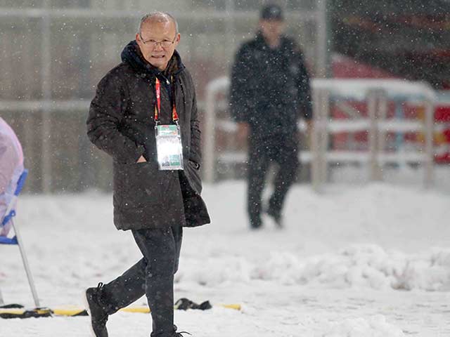 Bóng đá - U23 Việt Nam bị làm mất thời gian gỡ hòa, HLV Park Hang Seo "nổi sung"