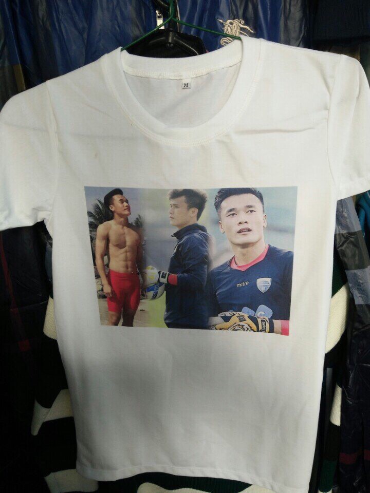 2 “soái ca” U23 Việt Nam xuất hiện dày đặc ở các cửa hàng thời trang Sài Gòn - 1