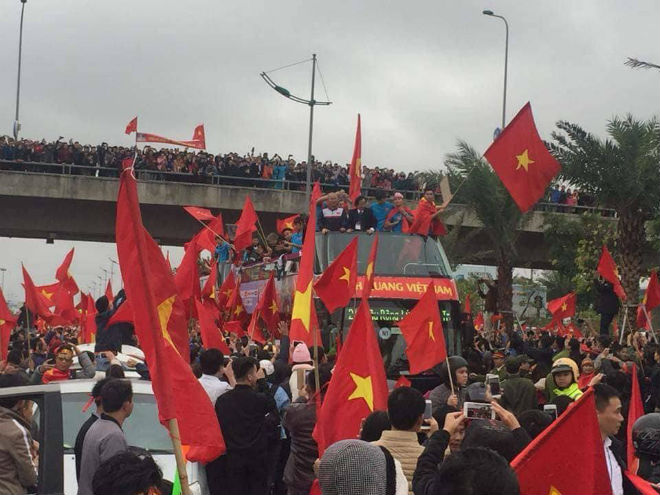U23 Việt Nam về nước: Hành trình rực sắc đỏ, triệu fan hân hoan đón - 4