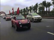 Tin tức trong ngày - Ảnh-clip: CĐV cùng dàn xe &quot;khủng&quot; ra Nội Bài đón U23 Việt Nam