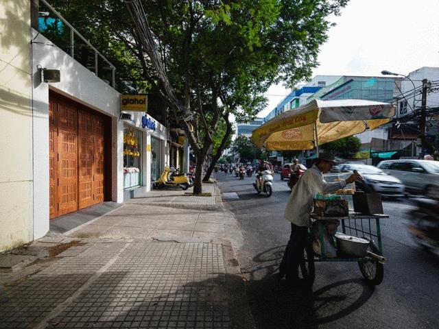 Tài chính - Bất động sản - Nhà ở trung tâm Sài Gòn mà yên tĩnh đến lạ, khiến báo Tây cũng phải ngỡ ngàng
