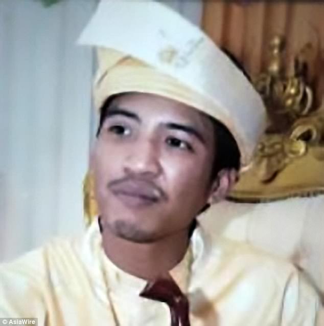 Malaysia: Bắt được trăn &#34;khủng&#34;, trên đường về bị siết cổ đến chết - 2