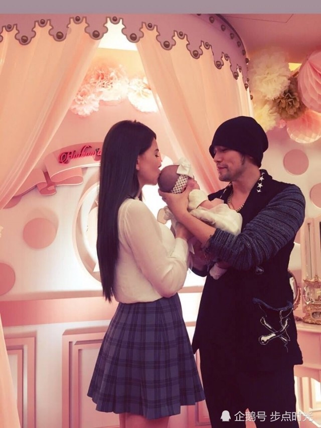 “Ông hoàng nhạc Pop” Đài Loan có quý tử nhờ thụ tinh nhân tạo gây xôn xao - 2