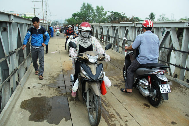 Khắc phục “thần tốc” cầu Long Kiểng sập do xe tải &#34;đè&#34; ở Sài Gòn - 1