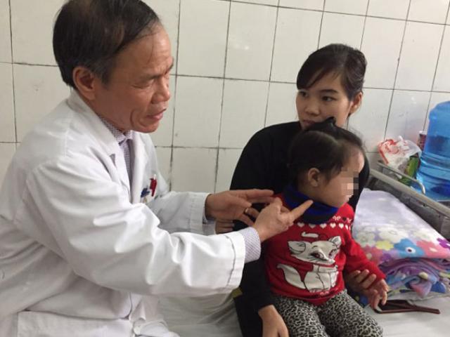 Tin tức trong ngày - Hà Nội chìm trong giá rét, 30 người méo miệng, trợn mắt nhập viện mỗi ngày