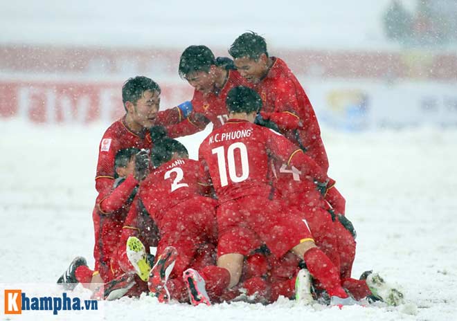 U23 VN thể lực phi phàm: Công Phượng và mũi tiêm “bí ẩn” trận chung kết - 1