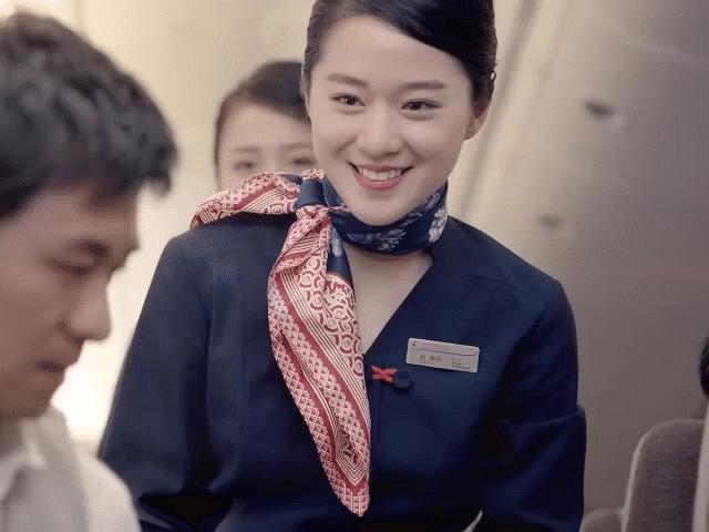 5 hãng hàng không có nữ tiếp viên gợi cảm nhất thế giới
