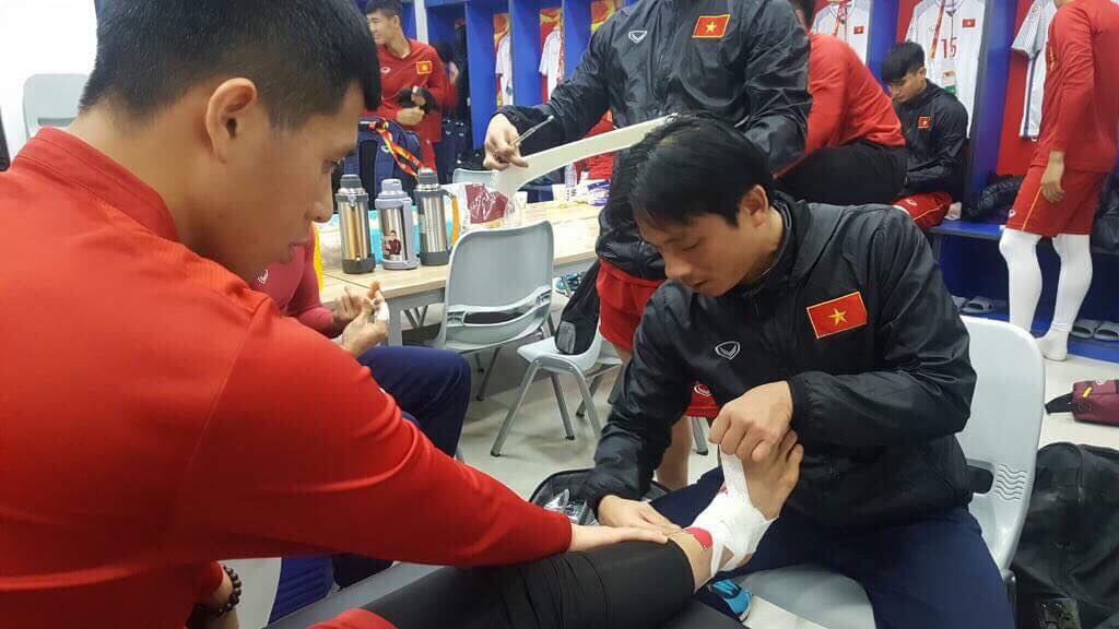 Tiết lộ bất ngờ từ người chăm sóc các &#34;cầu thủ vàng&#34; của U23 Việt Nam - 4