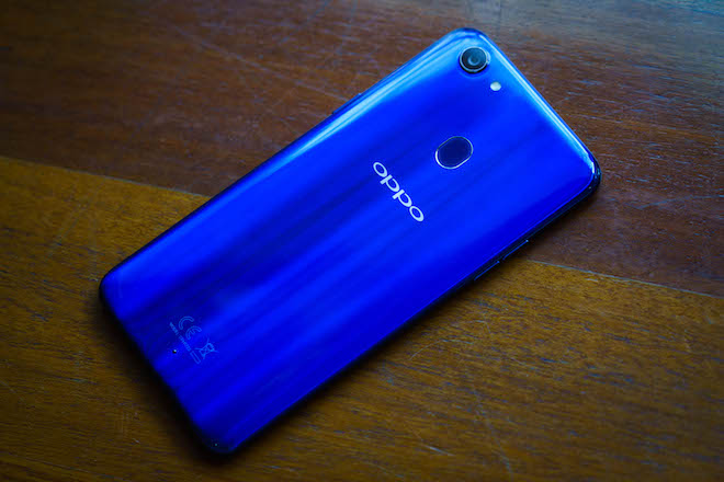 Oppo F5 có thêm phiên bản màu xanh thạch anh tuyệt đẹp - 1