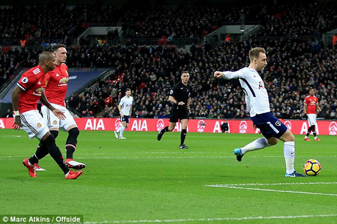 MU bị Tottenham chọc thủng lưới giây 11, nỗi oan khó nói - 2