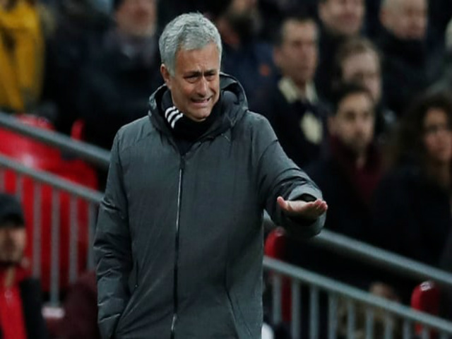 MU hết cửa Ngoại hạng Anh: Mourinho “đánh bạc” với Champions League