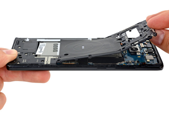 Galaxy Note 9 có đủ sức cạnh tranh với iPhone khi không dùng chip mạnh nhất? - 1