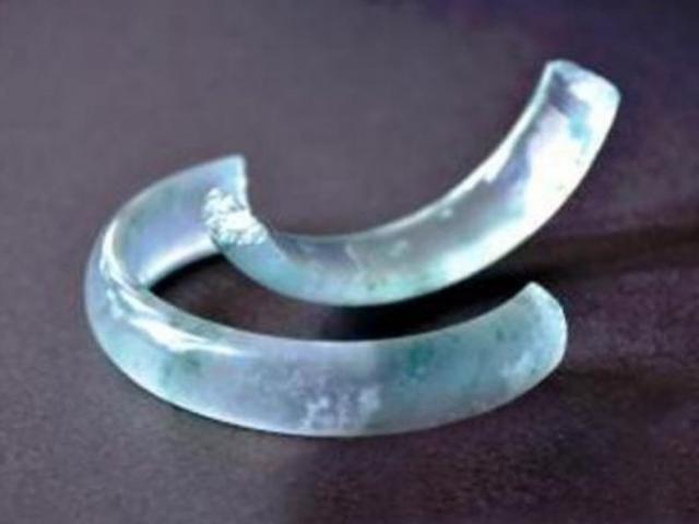 Pháp luật - Cháu trai uy hiếp cướp sạch đồ của… bà ngoại