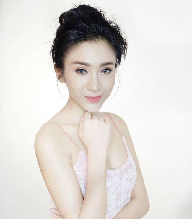 Annita bây giờ là một ca sĩ, người mẫu. Cô nổi tiếng tại Lào với bài hát Remember.