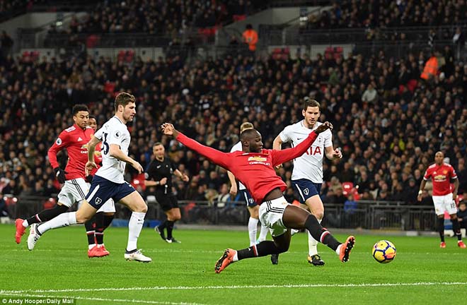 MU chọn người “kế vị ngai vàng”: Nhắm sẵn Pochettino, chờ ngày thay Mourinho - 1