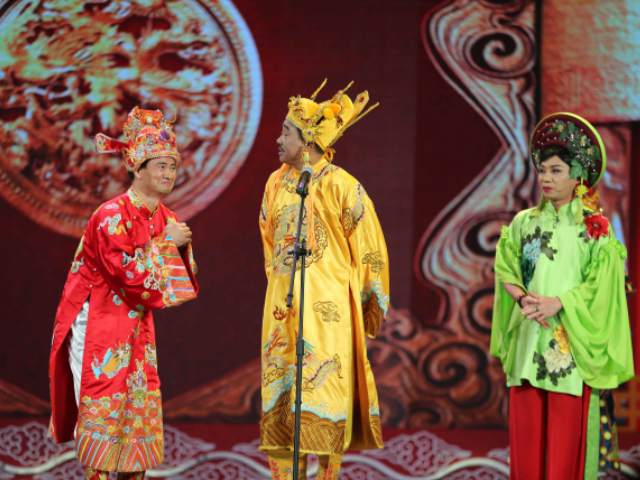 Phim - Ngọc Hoàng bất ngờ lấn át Bắc Đẩu "bóc phốt" trong Táo Quân 2018