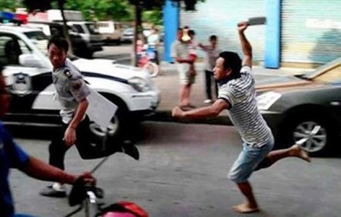 Đi gọi con về, bố bị đâm tử vong - 1