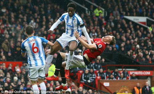 Chi tiết MU - Huddersfield: Thực dụng giữ 3 điểm (KT) - 5