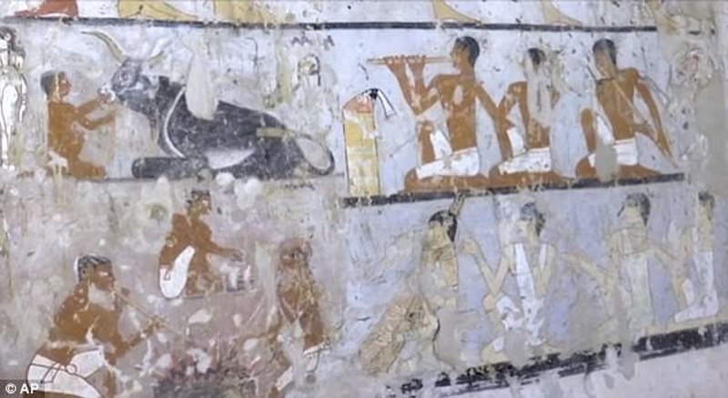Đột nhập hầm bí mật 4.400 năm trong kim tự tháp Ai Cập - 1