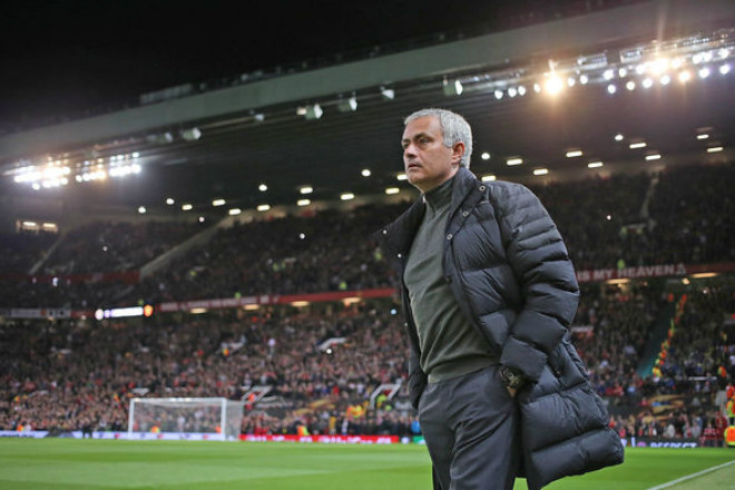 Tin HOT bóng đá tối 4/2: Mourinho chán ngán với không khí ở Old Trafford - 1