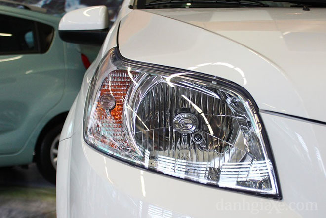 Công nghệ đèn chiếu sáng trên xe hơi - 2