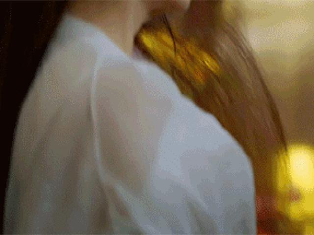 Phim - Những lần khoe lưng trần gây xôn xao của mỹ nhân "Tây Du Ký" 2018