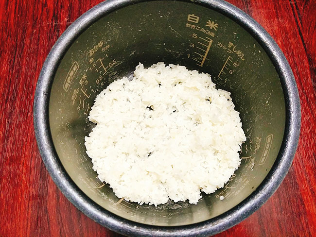 Những ngày giáp Tết thế này mà được thưởng thức chè con ong ấm nồng thì còn gì bằng - 3