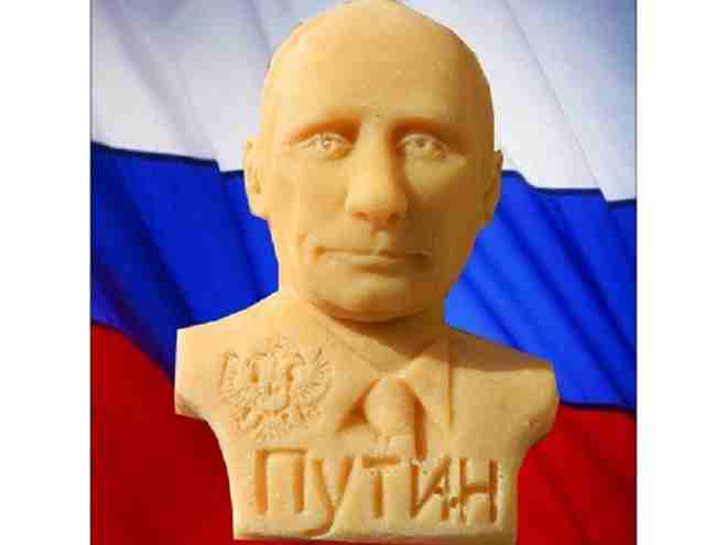 Người dân Nga nô nức mua xà bông Putin để tắm chào năm mới - 1