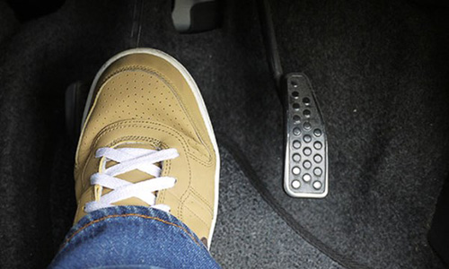 Sự cố thường gặp khi lái xe ô tô về quê ăn Tết và cách xử trí - 2