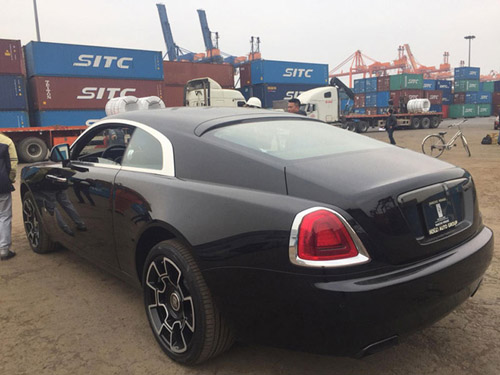 Xe siêu sang Rolls-Royce Wraith Black Badge đầu tiên về Việt Nam - 2