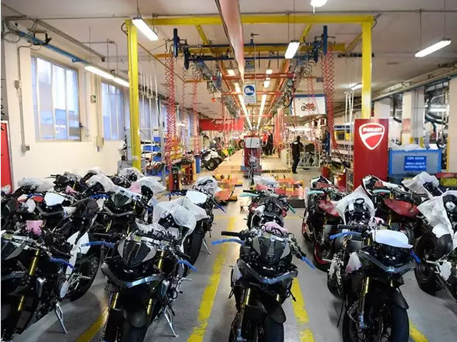 Tận mắt dây chuyền sản xuất động cơ siêu xe Ducati Panigale V4 mới