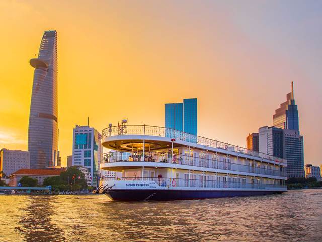 Ca nhạc - MTV - Hồng Ngọc tái hợp cùng Mr. Đàm đón năm mới trên du thuyền triệu đô