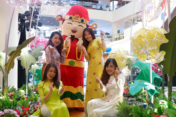 Người Sài Gòn nhộn nhịp sắm Tết - 4