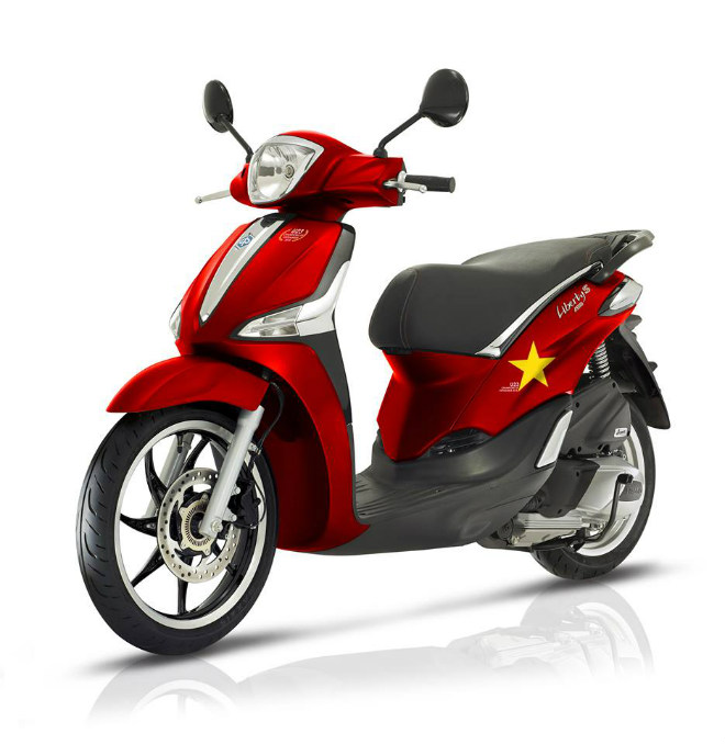 Piaggio Liberty bản U23 đánh thức đam mê bóng đá Việt - 2