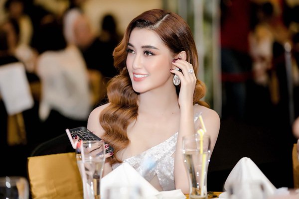 Huyền My vừa phẫu thuật thẩm mỹ vì gương mặt bất ngờ khác lạ? - 7