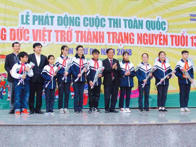 Học sinh Hà Nội lấy ví dụ U23 Việt Nam phản bác ‘sự vô cảm’ - 1