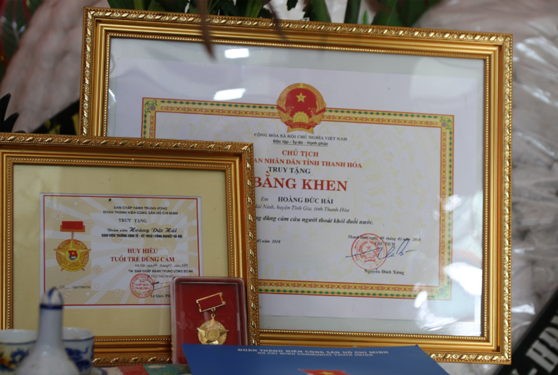 Cô giáo bật khóc kể phút 3 mẹ con đuối nước được nam sinh cứu vớt - 3