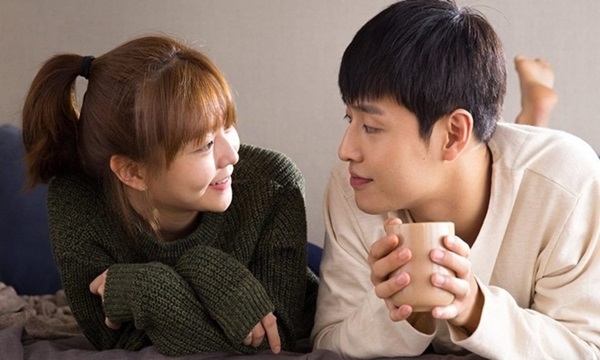 Chồng về nhà câm như hến nhưng nói chuyện với vợ hàng xóm lại râm ran, hớn hở - 2