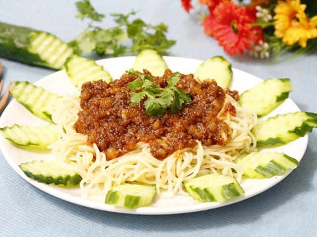 Ẩm thực - Chỉ 15 phút có ngay mì Ý nóng hổi cho mẹ rảnh tay dọn nhà đón Tết