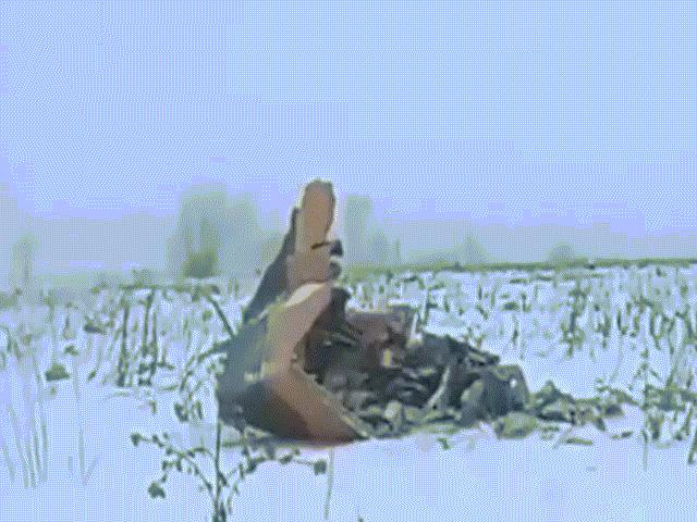 Video hiện trường máy bay chở 71 người rơi ở Nga
