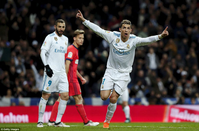 Hoàng đế Ronaldo: Bùng nổ &#34;siêu hat-trick&#34;, La Liga quỳ rạp - 1