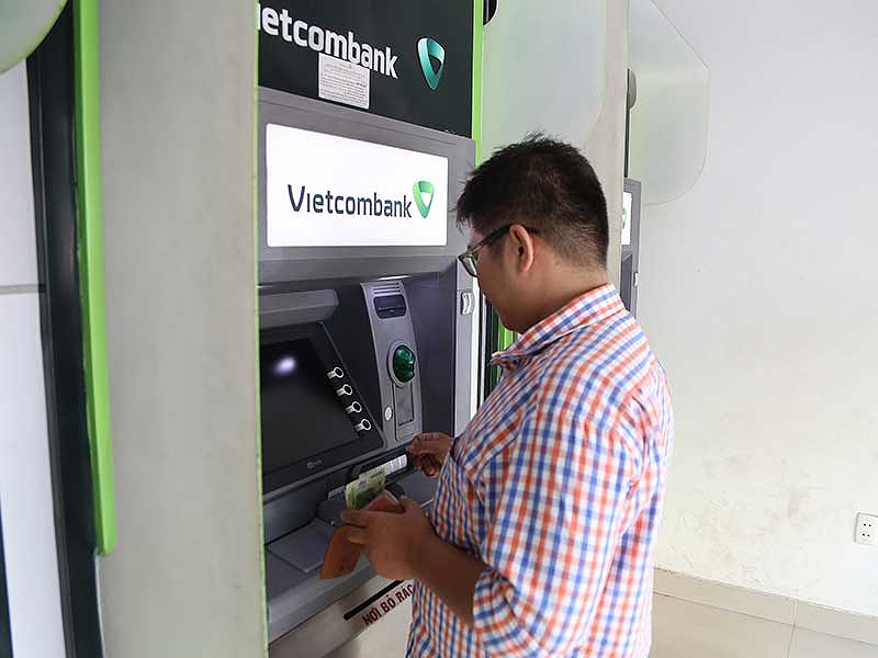 Phát khóc vì ATM ‘đứng hình’ ngày Tết - 1