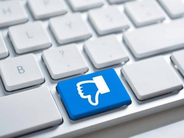 Công nghệ thông tin - Facebook thử nghiệm tính năng downvote thay thế nút dislike