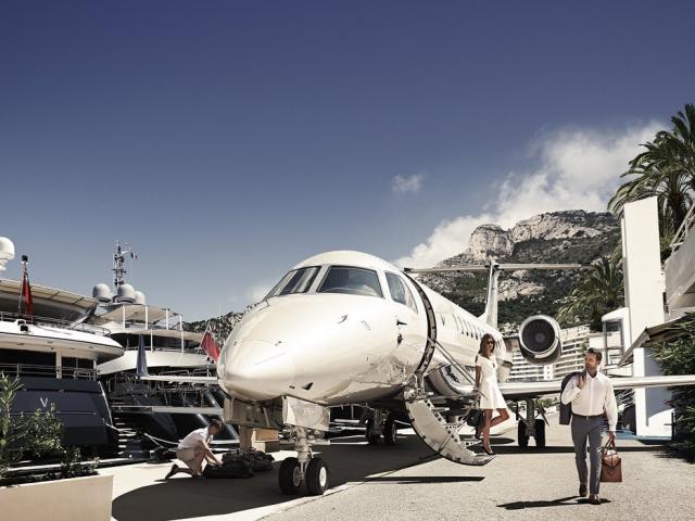 Tài chính - Bất động sản - Quên hoa hồng hay sôcôla đi, quà Valentine của giới siêu giàu hiện nay là những thứ này!