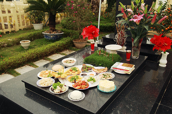 Cuối năm sốt dịch vụ cúng online ở nghĩa trang dành cho nhà giàu - 2