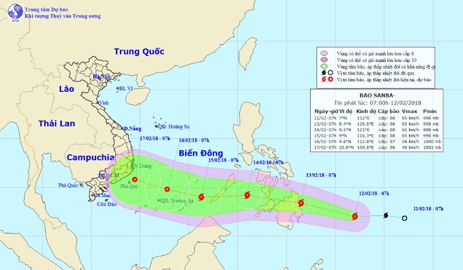 Nóng 24h qua: Về quê ăn tết, xe khách bị lật hơn 10 người thương vong - 3